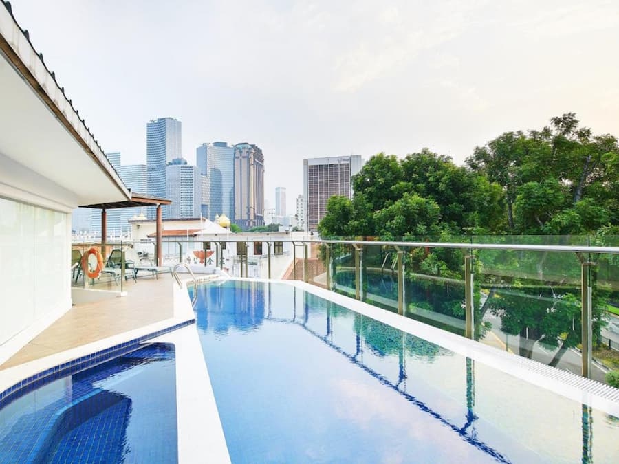 Outdoor pool, sun loungers
