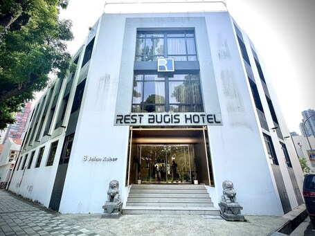 Rest Bugis Hotel - Image 9