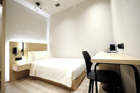 Rest Bugis Hotel - Image 75
