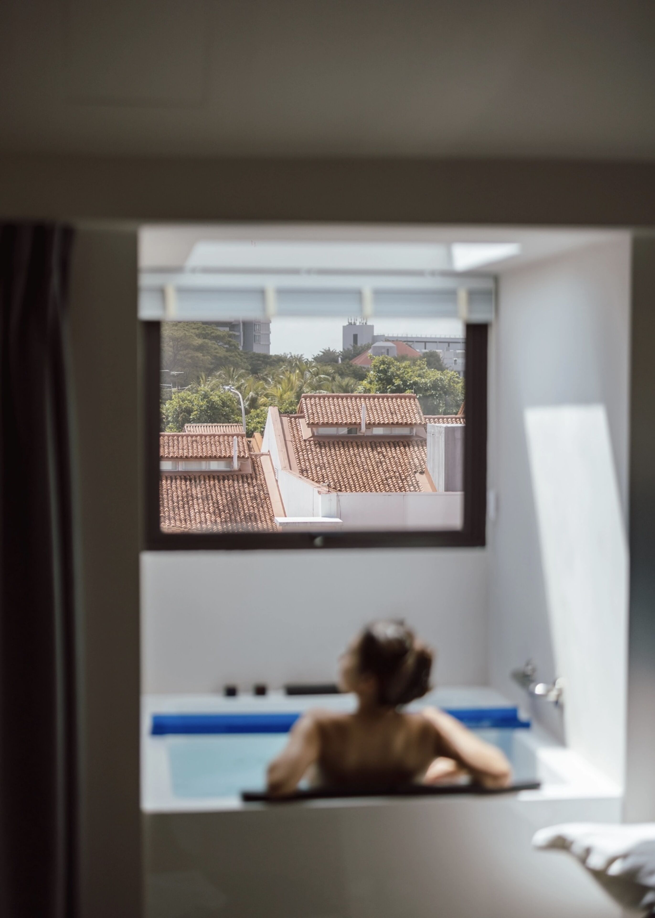 Habitación (Deluxe Skylight) | Baño | Amenidades de baño gratuitas, secadora de cabello, batas, pantuflas 