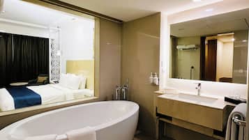 Premium bedding, minibar, in-room safe, desk