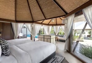 1 bedroom, premium bedding, minibar, in-room safe