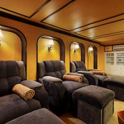 Couples treatment room(s), steam room, body treatments