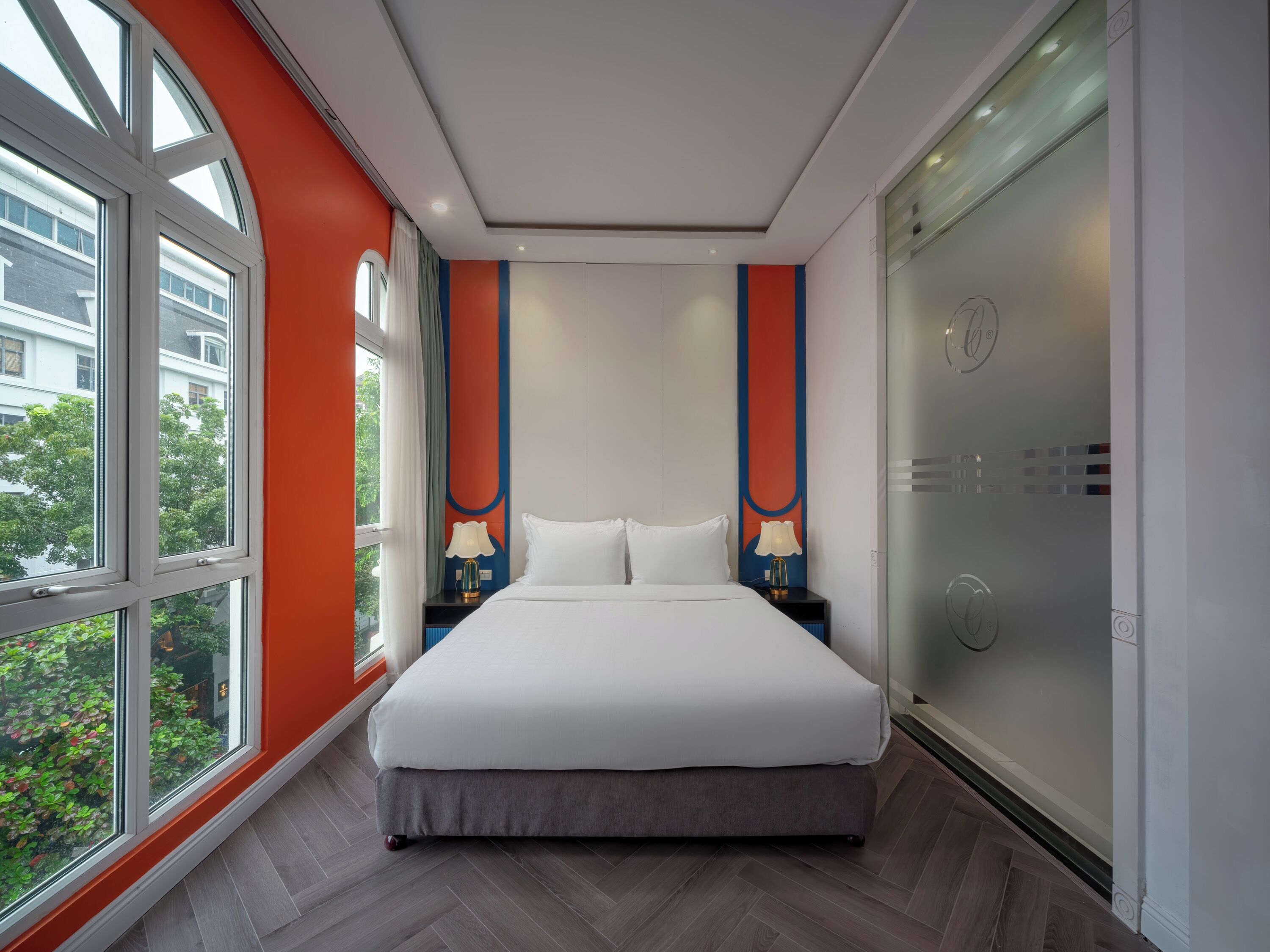 Photo - Minerva Church Hotel