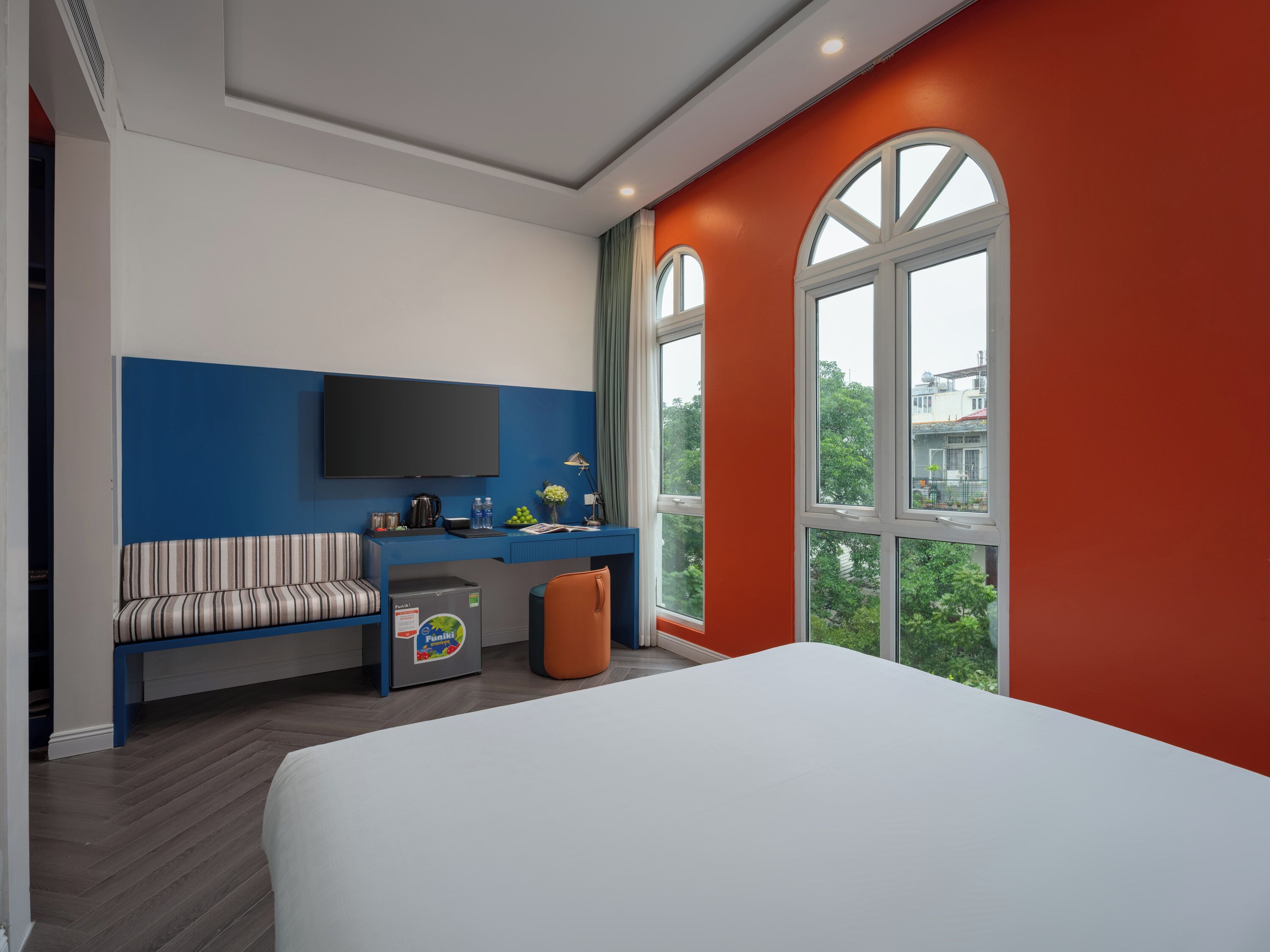 Photo - Minerva Church Hotel