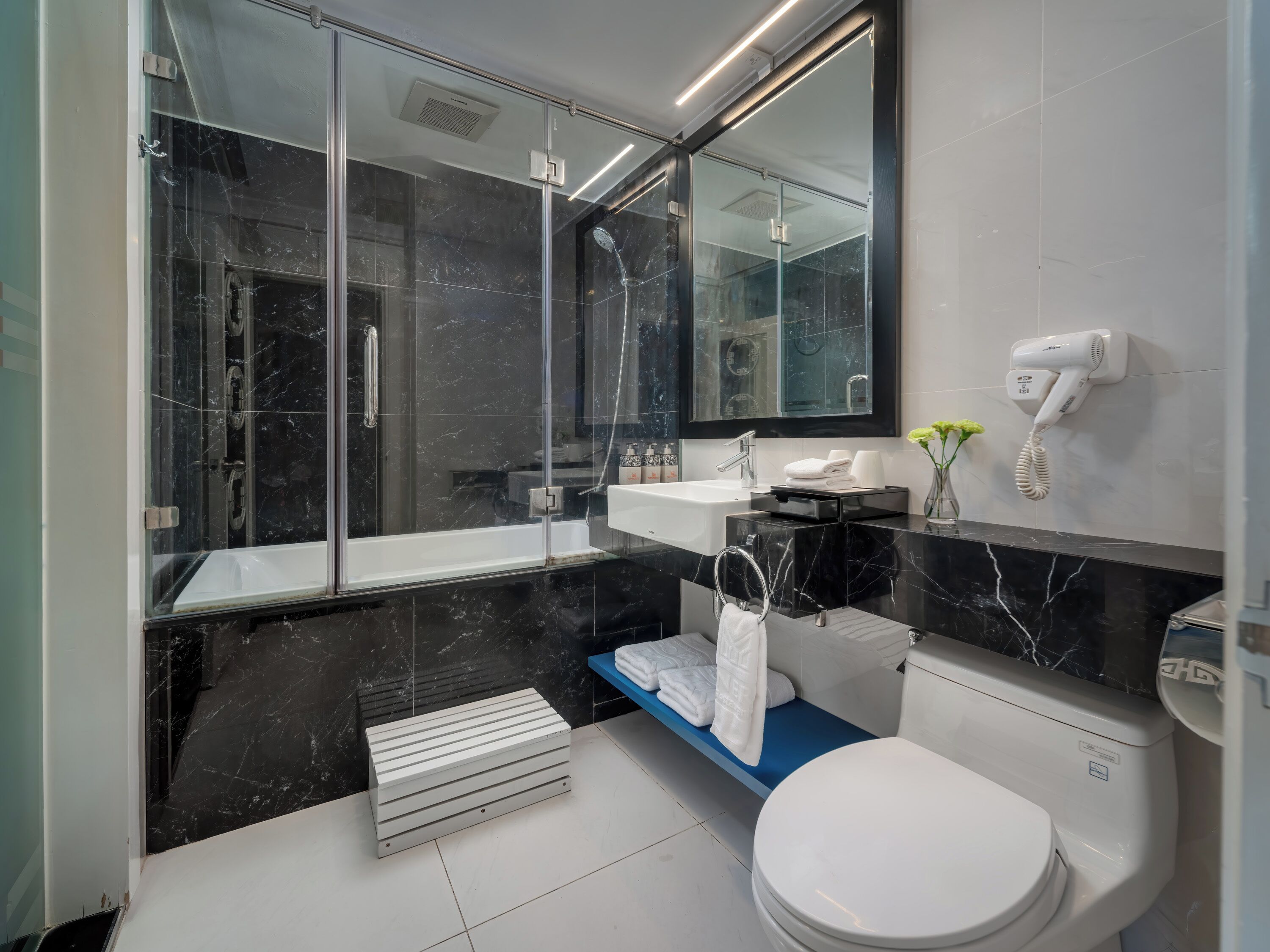 St. Joseph, City View  | Bathroom