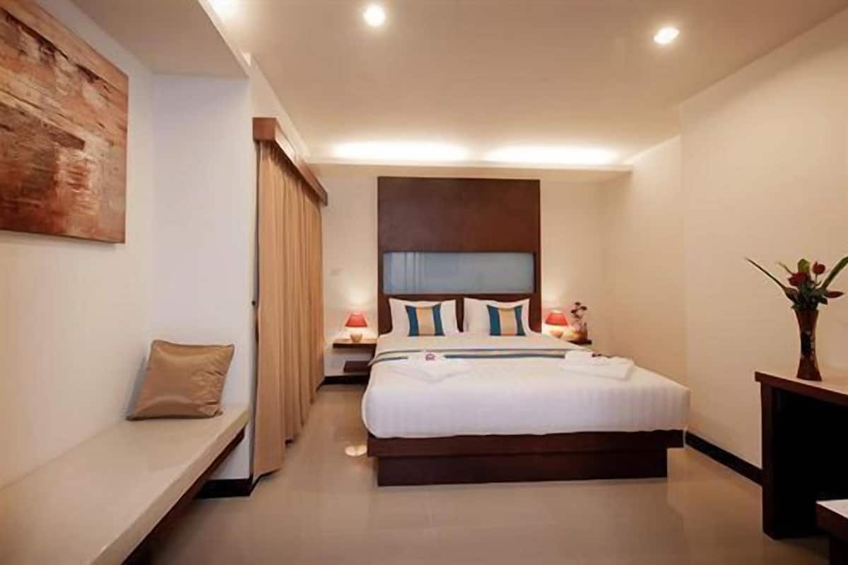Eco Room  | ตู้นิรภัยในห้องพัก, ผ้าม่านกันแสง, เปล/เตียงเด็กอ่อน, เตียงเสริม/เปล