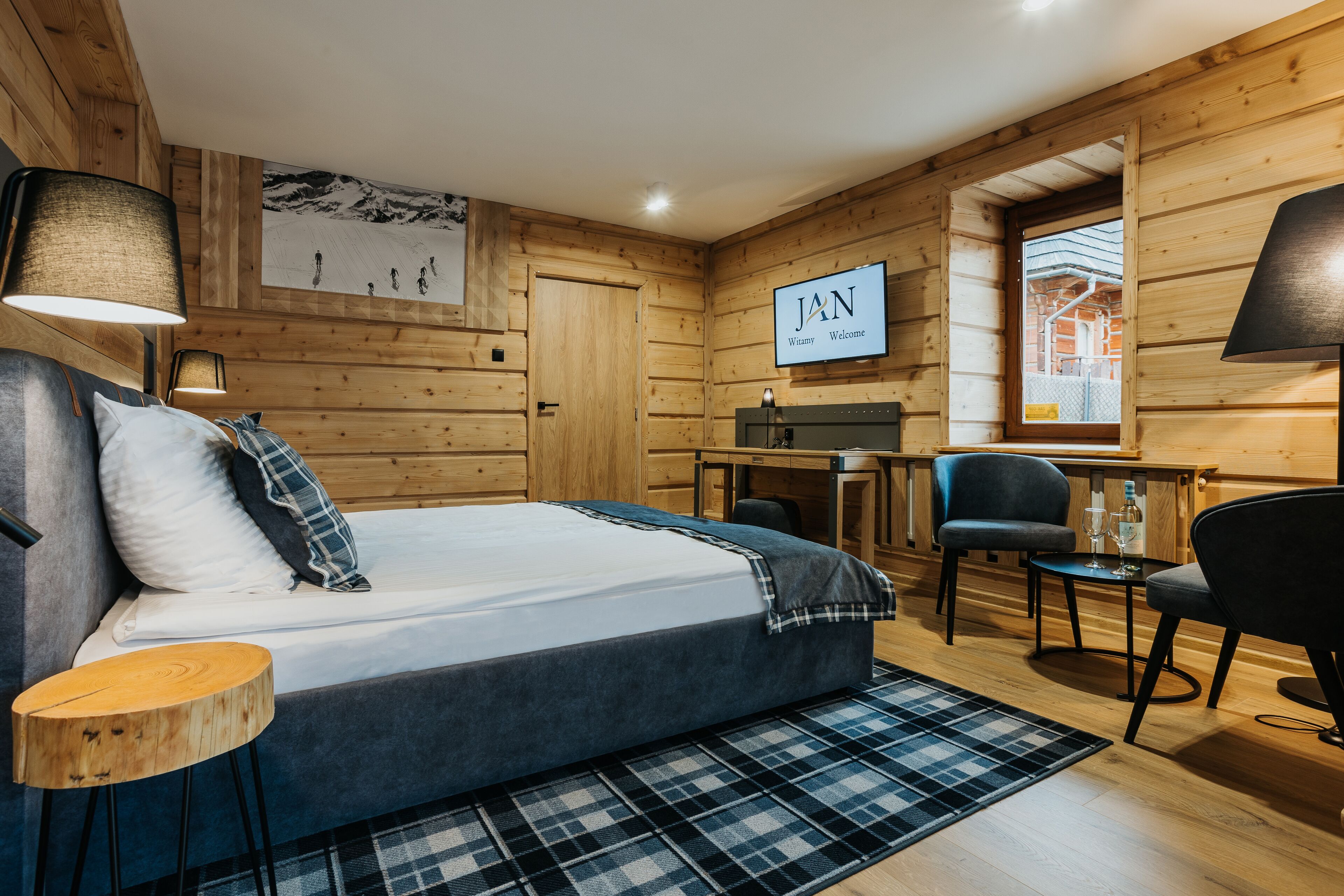 apartment for two with mountain view and terrace | 2 bedrooms, iron/ironing board, cots/infant beds, free wifi