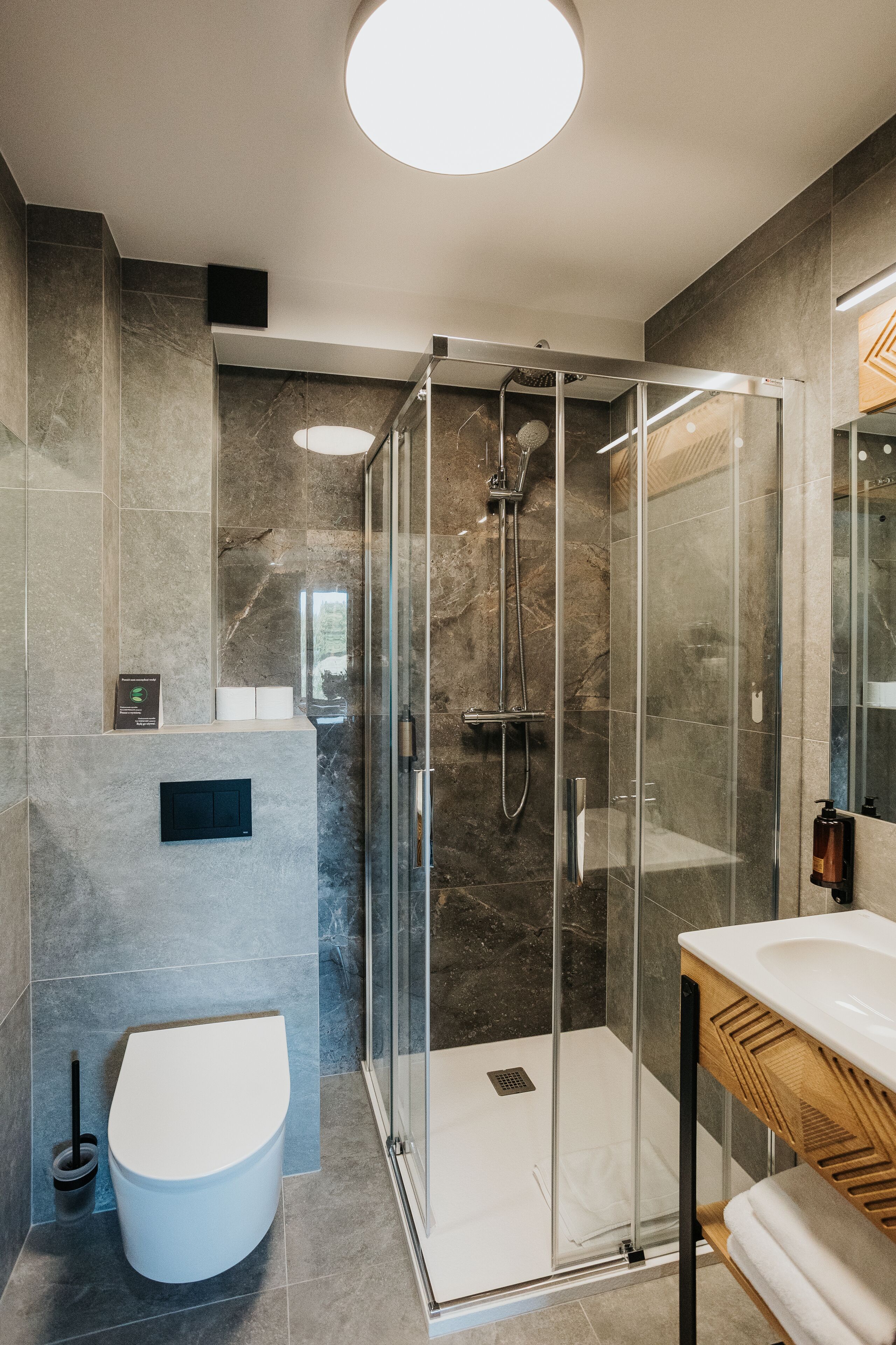 Family Suite 2+2 | Bathroom | Hair dryer, heated floors, towels, soap