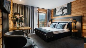 Deluxe Double Room, 1 Bedroom, Kitchenette, Mountain View | 2 bedrooms, iron/ironing board, cots/infant beds, free WiFi