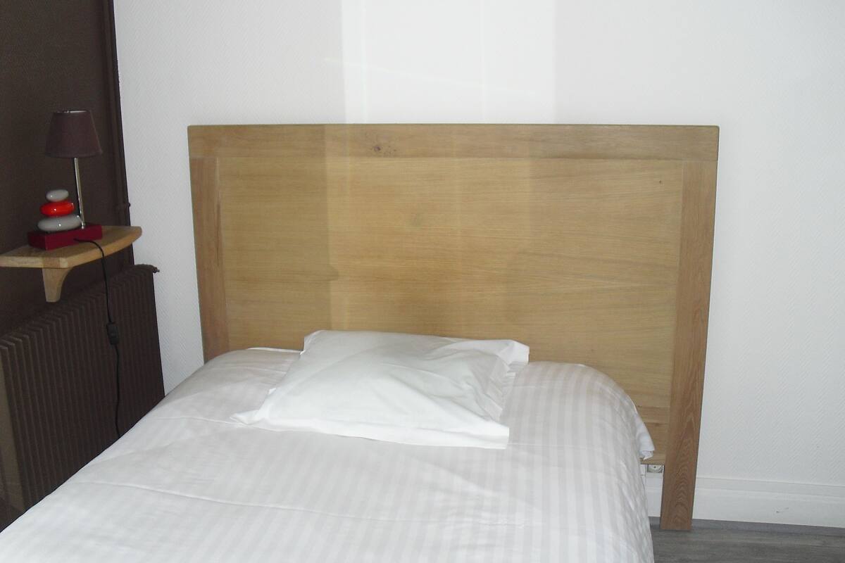 Desk, iron/ironing board (on request), rollaway beds (surcharge)
