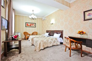 Deluxe dubbelrum | Egyptiska bomullslakan, duntäcken och minibar