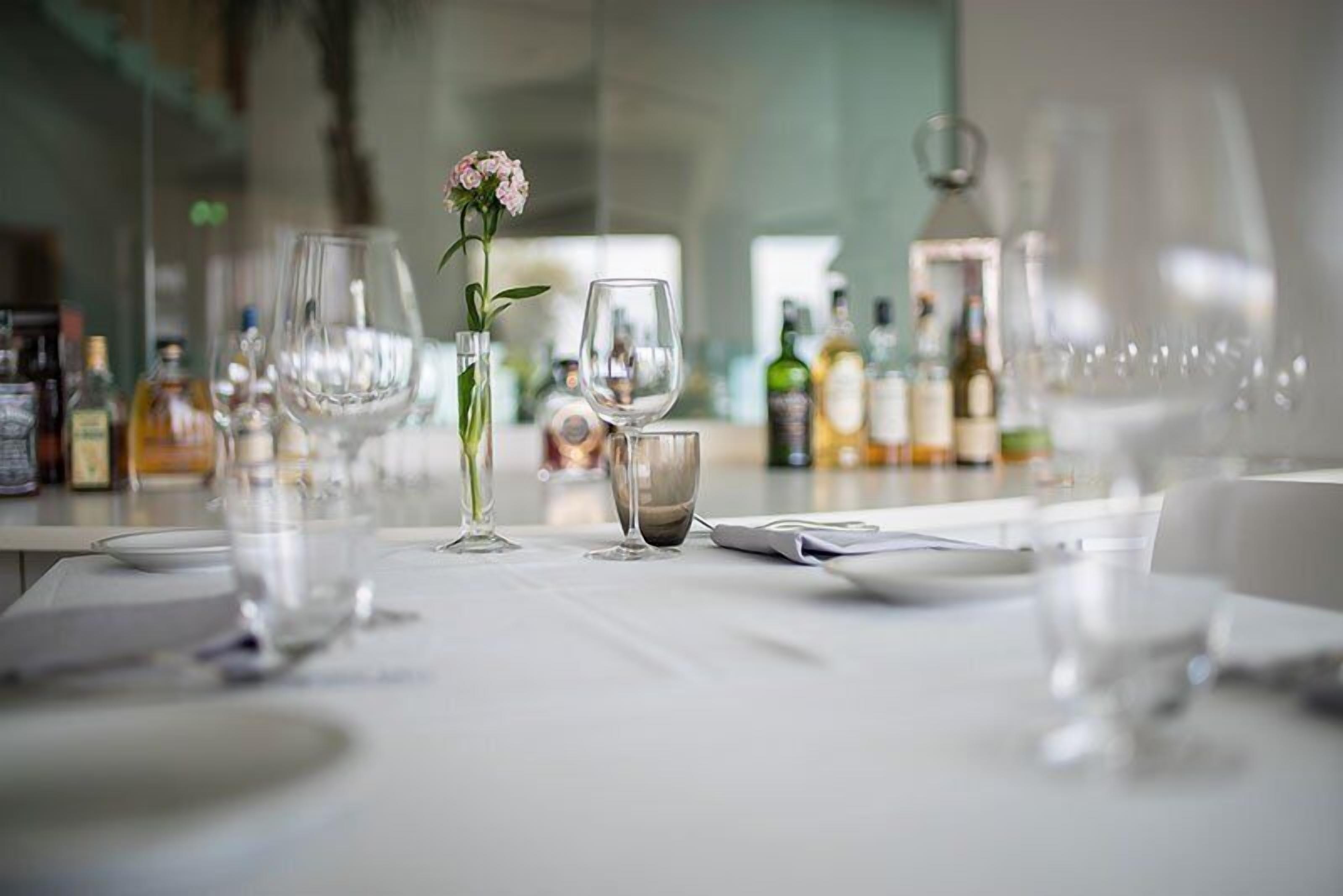 dinner served, italian cuisine, pool views