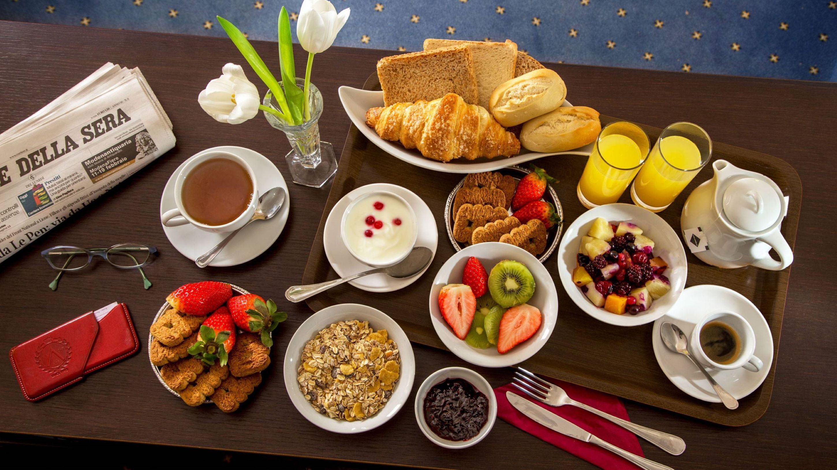 single room | 1 bedroom, minibar, in-room safe, desk