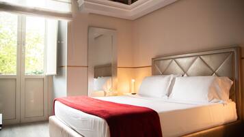 Chambre Double | Minibar, coffres-forts dans les chambres, bureau, chambres insonorisées