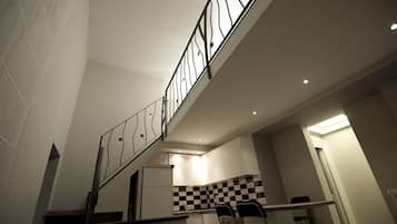Junior Loft, 1 Bedroom | In-room dining