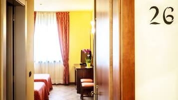 1 chambre, coffres-forts dans les chambres, bureau, rideaux occultants