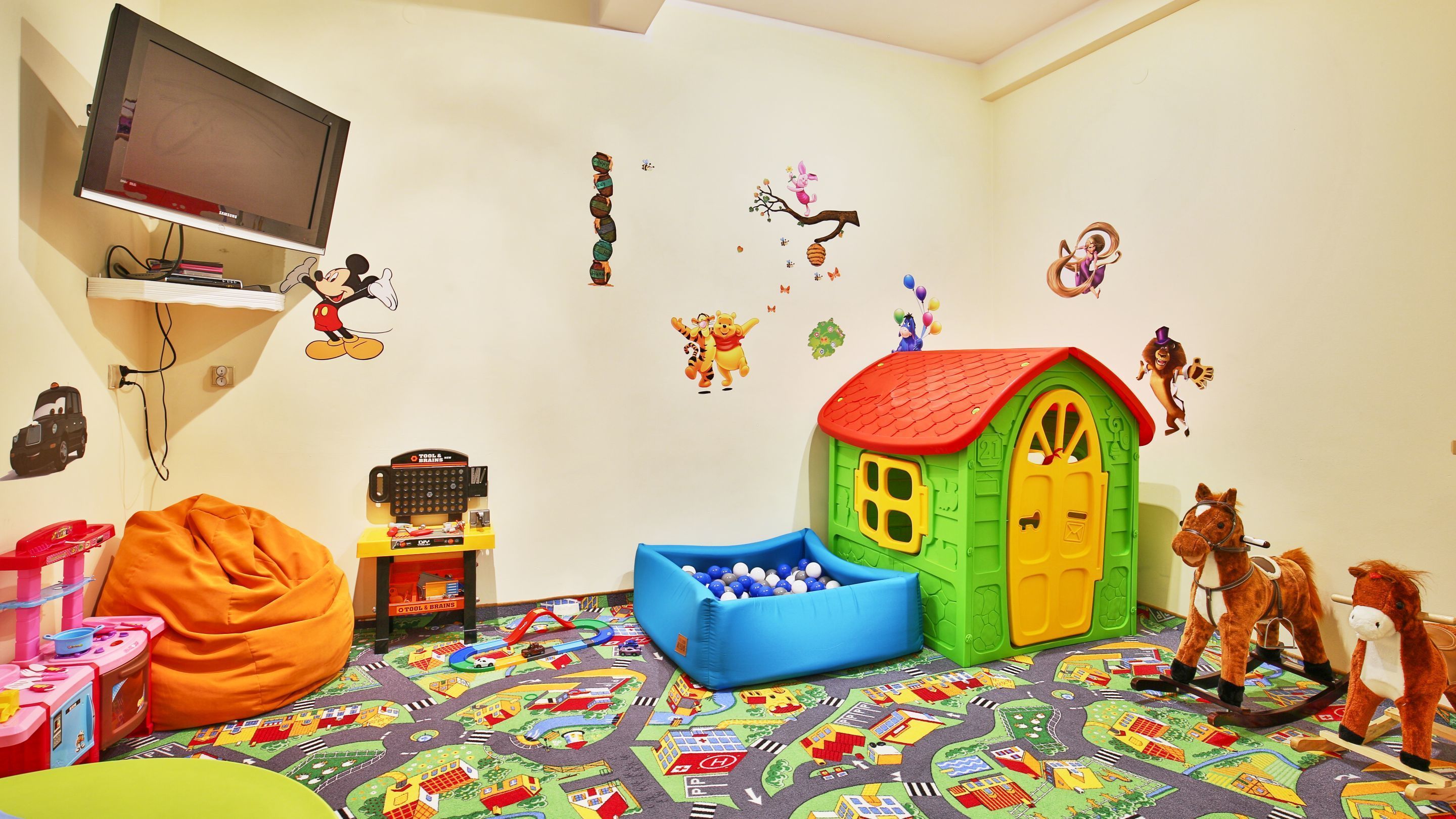 children’s play area – indoor