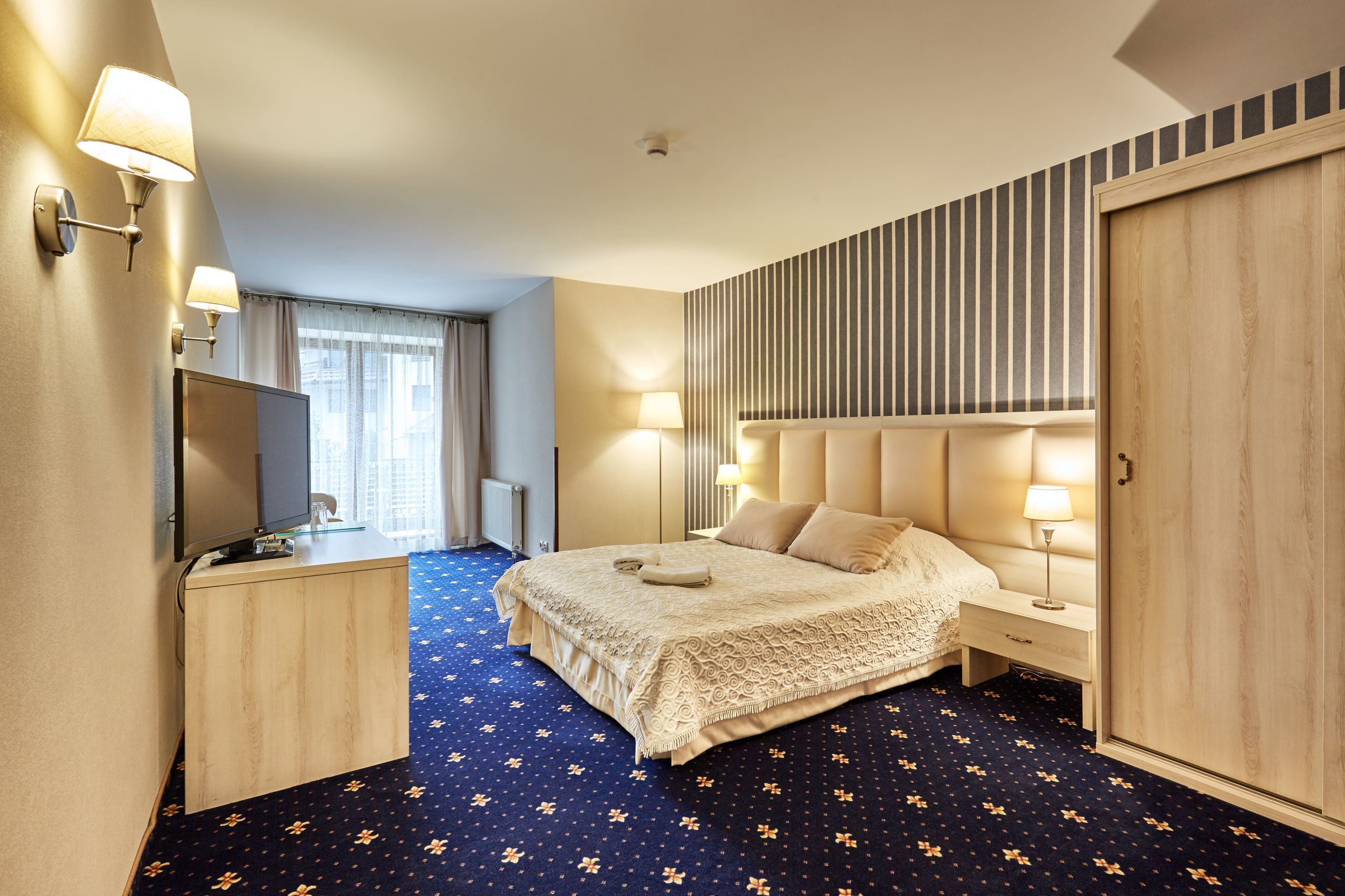 standard room | desk, iron/ironing board, cots/infant beds, free wifi