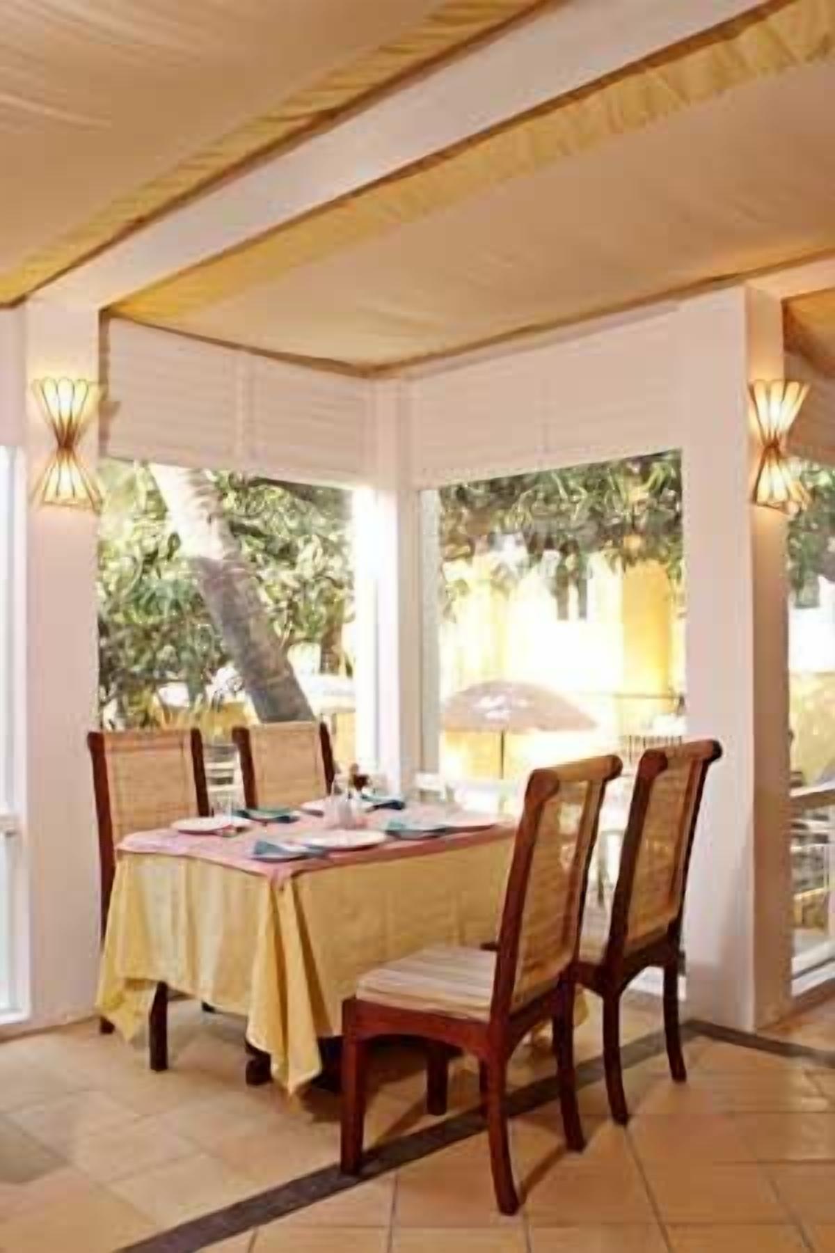 2 restaurants, seafood