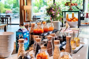 Daily buffet breakfast for a fee - Boutique Hotel i31 Berlin Mitte (Berlin)