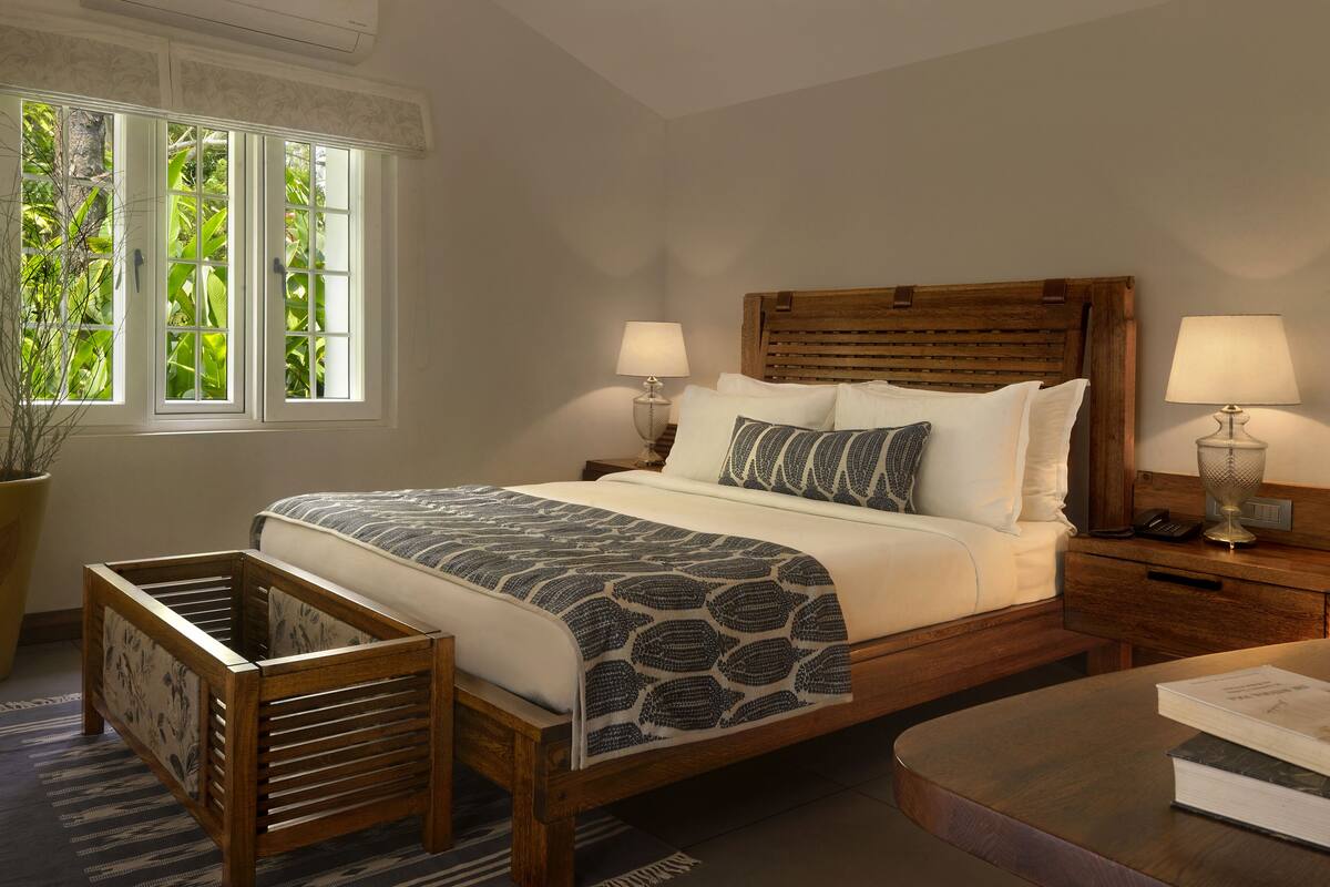 1 bedroom, free minibar items, in-room safe, individually furnished