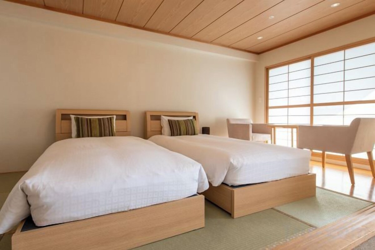 Premium bedding, down duvets, in-room safe, soundproofing