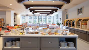 Desayuno buffet incluido todos los días