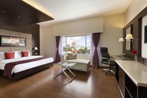 Premium bedding, pillowtop beds, in-room safe, individually furnished