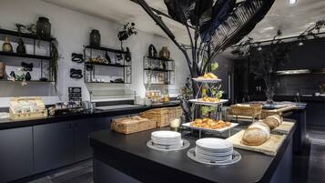Desayuno completo todos los días (con cargo)