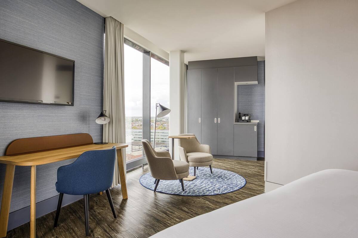 privilege, room, 1 double bed, city view | 1 bedroom, hypo-allergenic bedding, minibar, in-room safe