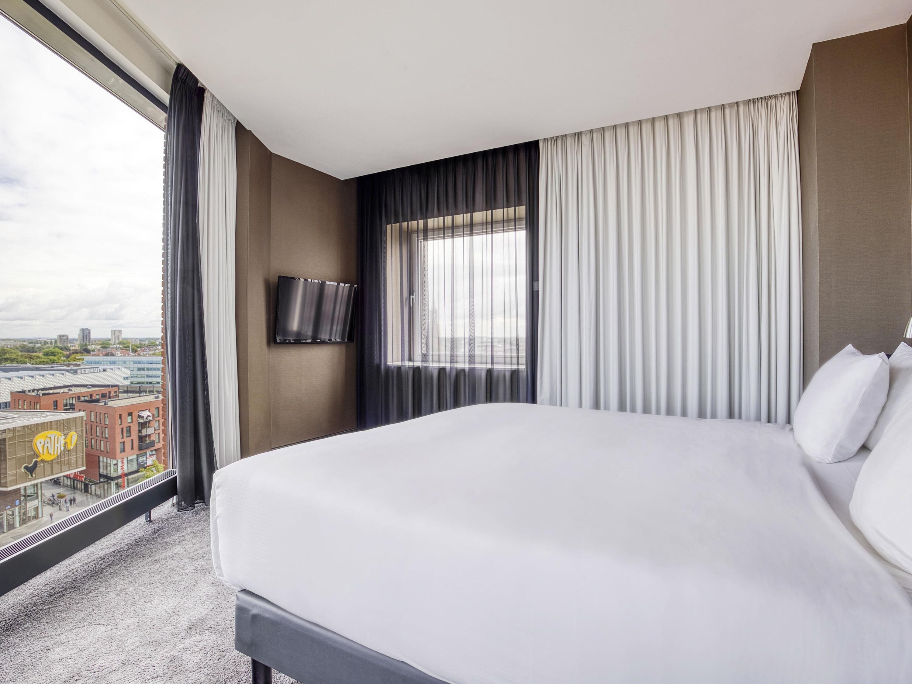 Deluxe-suite - 1 kingsize-seng | 1 soveværelse, allergivenligt sengetøj, minibar, pengeskab på værelset