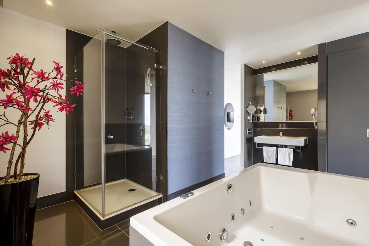 1 chambre, literie hypoallergénique, minibar, coffre-fort