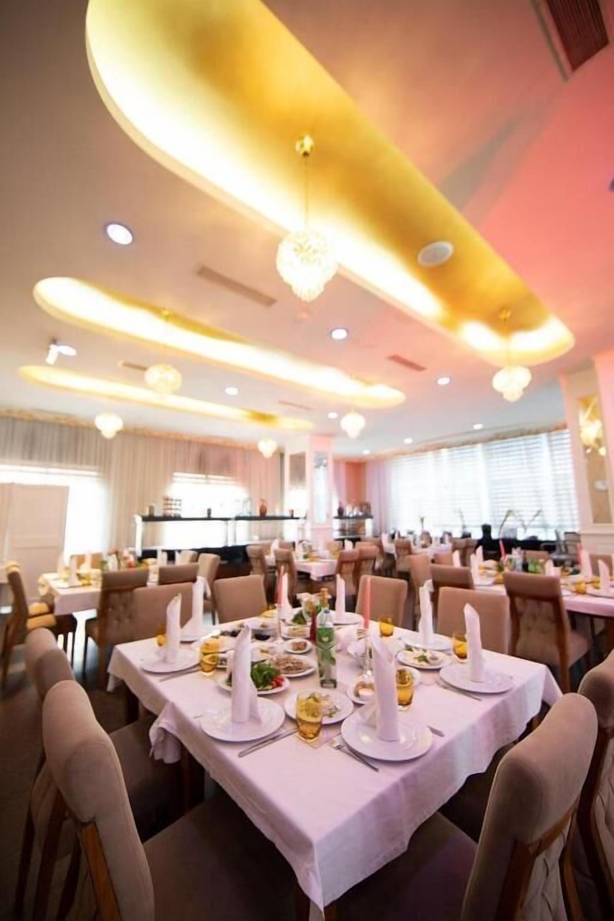 2 Restaurants, Frühstück