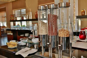 Daily buffet breakfast for a fee - Graaf Hotel  (Baku)