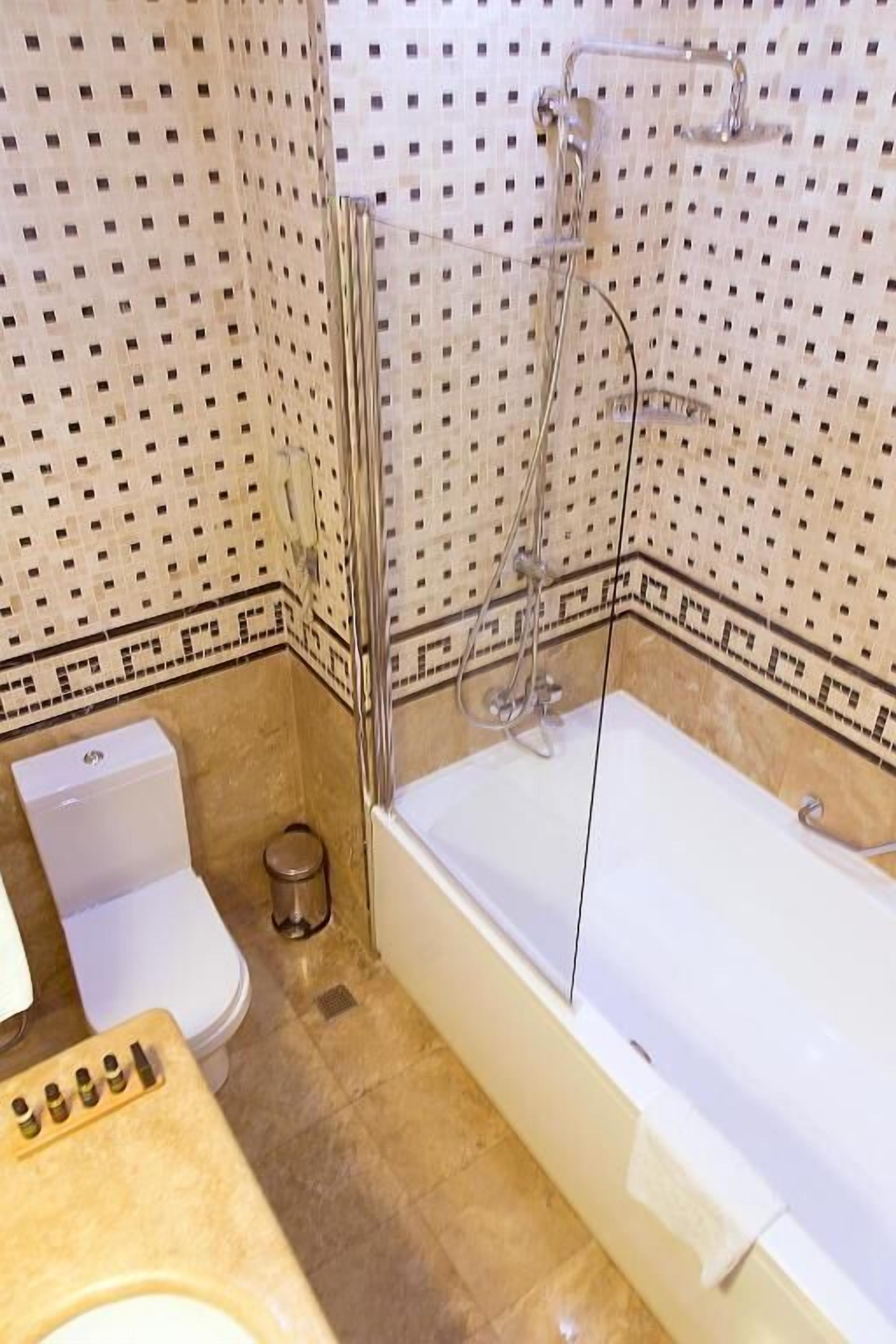 shower, free toiletries, hair dryer, bathrobes