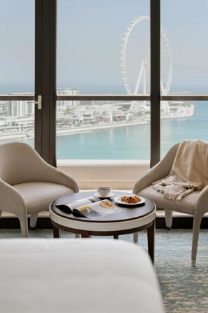 Family Suite, 1 Bedroom, Balcony (Ain Dubai View-Coral Lounge Access) | Minibar, in-room safe, desk, laptop workspace - JA Ocean View Hotel, Jumeirah Beach Dubai (Dubai)