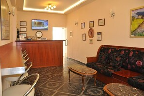 Lobby - Pik Loti Hotel (Tirana)