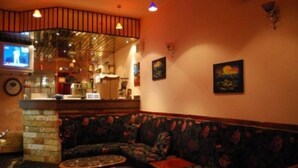 Unclassified image, 3 of 32, button - Pik Loti Hotel (Tirana)