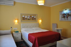 WiFi, alarm clocks - Pik Loti Hotel (Tirana)