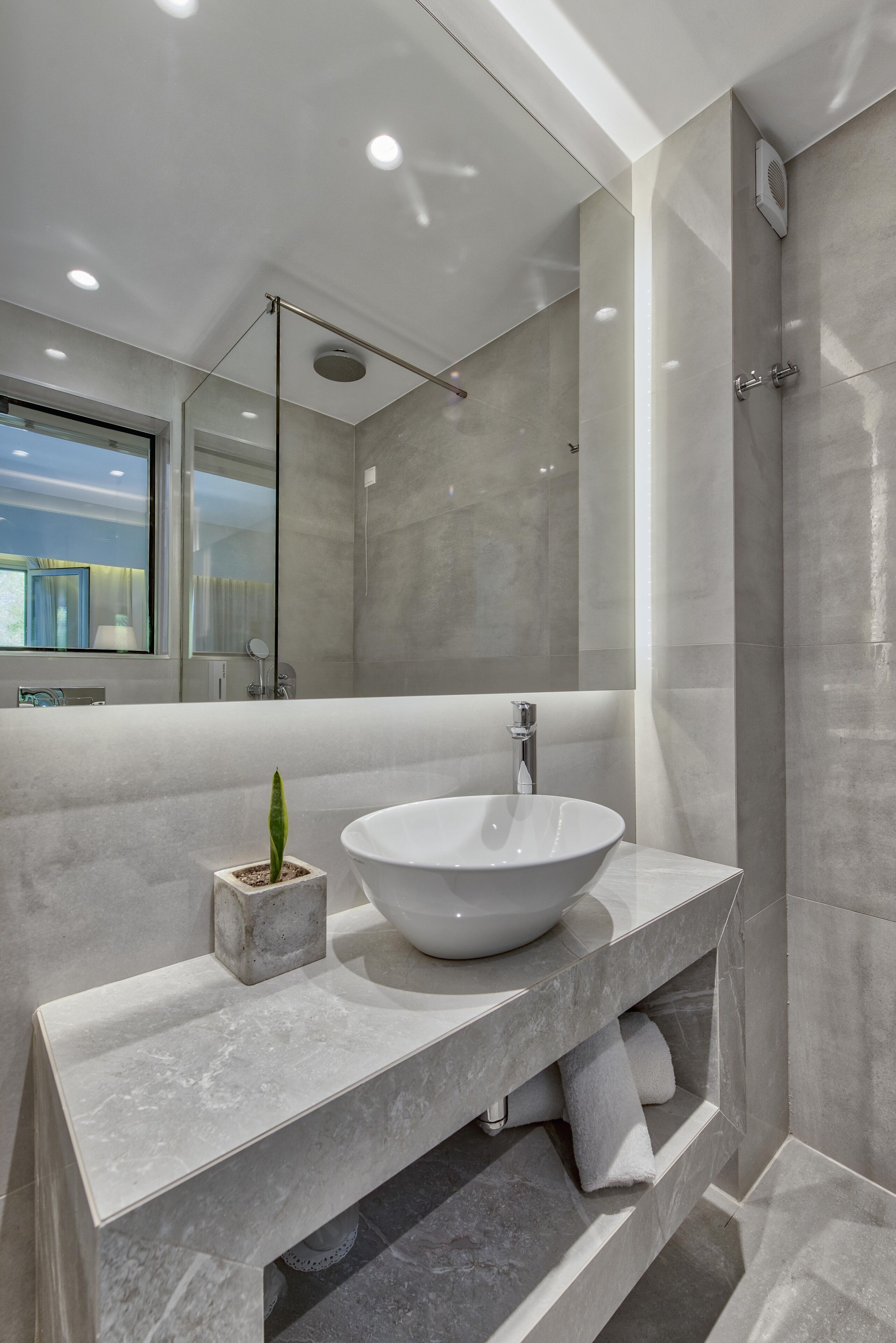 Photo - Contessa Hotel