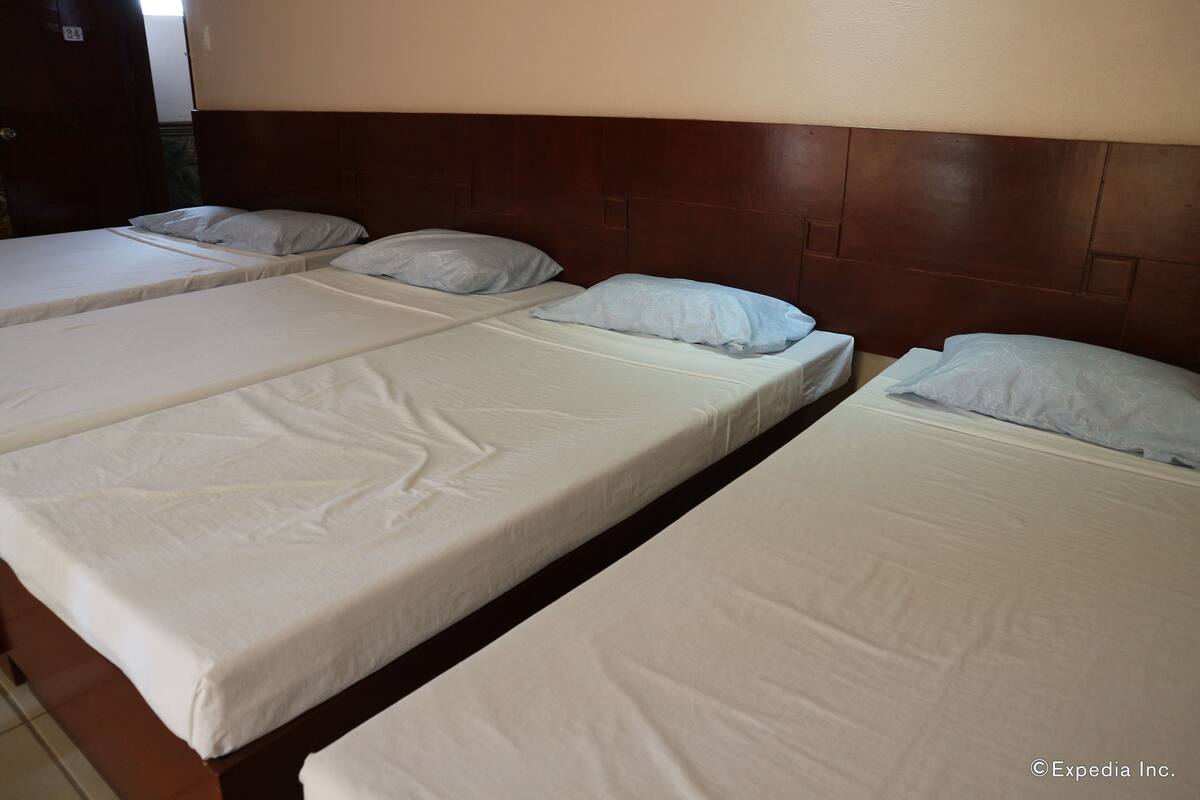 Superior Room (6 pax)