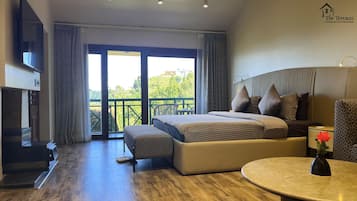 1 bedroom, premium bedding, minibar, in-room safe