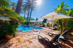 Seasonal outdoor pool, pool umbrellas, sun loungers