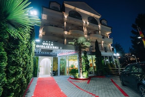 واجهة المنشأة