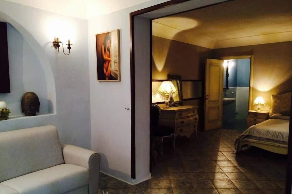 Superior Double Room | 1 bilik tidur, peralatan tempat tidur premium, bar mini, meja