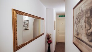 Hallway - Best Suites Pantheon (Rome)