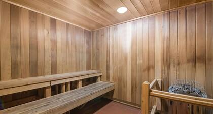 Days Inn by Wyndham Duluth Lakewalk