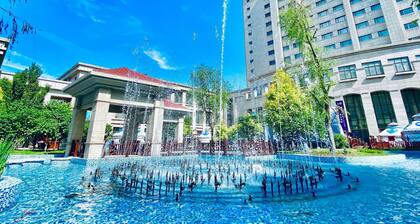 Howard Johnson by Domando Plaza Wulanchabu