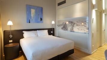 Literie de qualité supérieure, coffres-forts dans les chambres, bureau